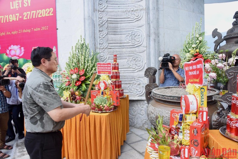 Thắp lên ngọn lửa truyền thống yêu nước, anh hùng, lan tỏa đạo lý “Uống nước nhớ nguồn” ảnh 4