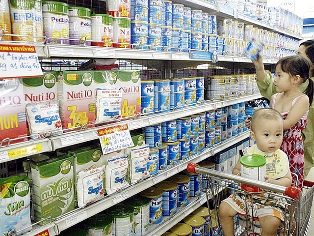 Sữa bột trẻ em đua tăng giá? sua bot tre em dua tang gia