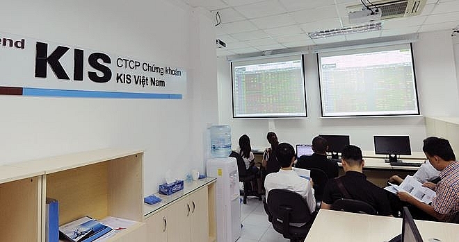 o at tang von cong ty chung khoan ngoai chuan bi lan san