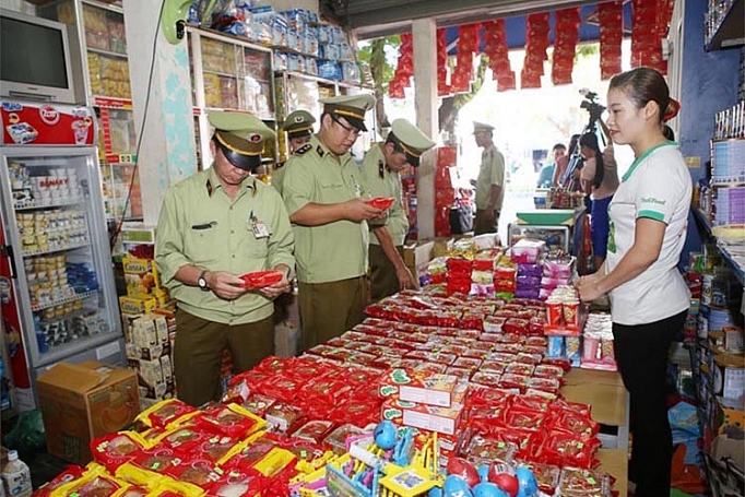 quan ly thi truong quangtri kiem tra kiem soat tren dien rong