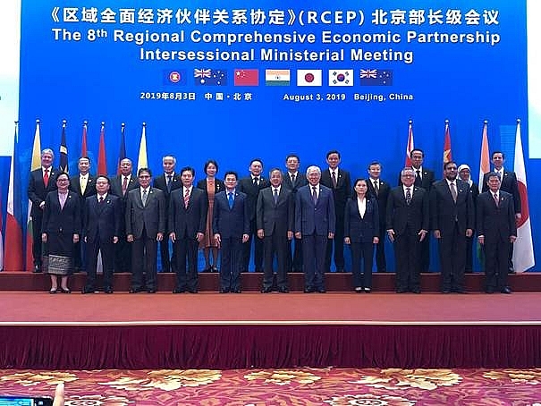 Hội nghị Bộ trưởng RCEP giữa kỳ lần thứ 8 tuyên bố hoàn tất 7 chương và 3 phụ lục hoi nghi bo truong rcep giua ky lan thu 8 tuyen bo hoan tat 7 chuong va 3 phu luc