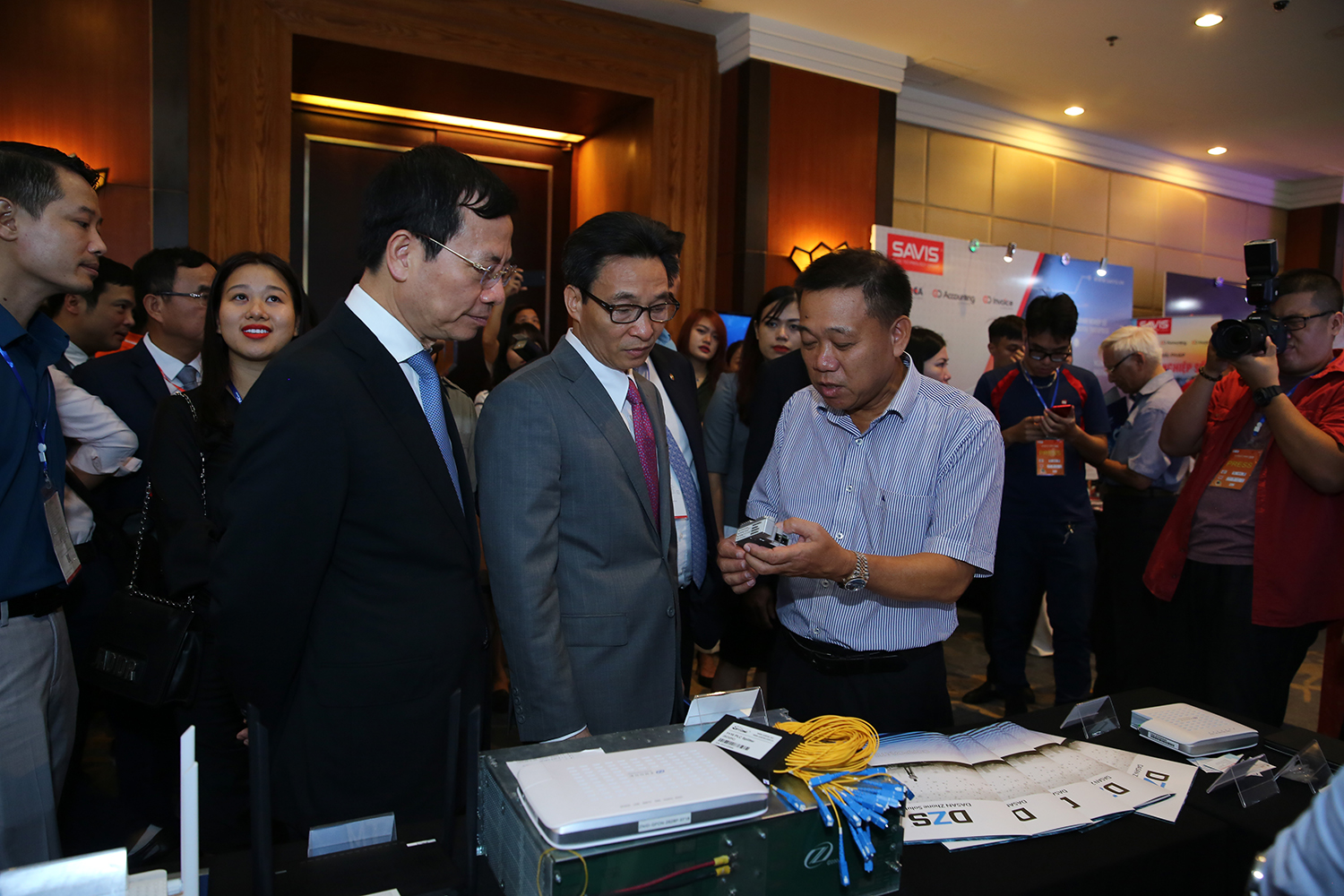 vietnam ict summit 2019 lam gi de tang toc chuyen doi so