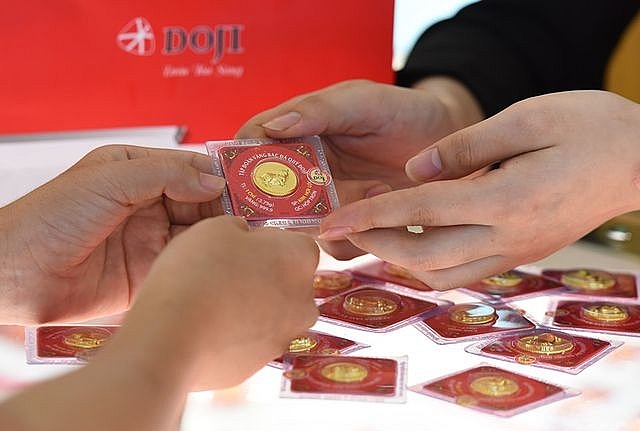 gia vang giam sau xuong muc thap nhat 2 tuan