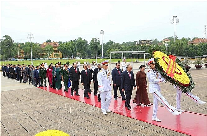 lanh dao dang nha nuoc tuong nho chu tich ho chi minh