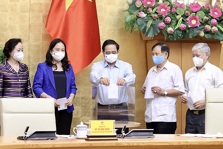 Thủ tướng chủ trì cuộc họp Hội đồng Thi đua – Khen thưởng Trung ương và phát động phong trào thi đua đặc biệt Thủ tướng chủ trì cuộc họp Hội đồng Thi đua – Khen thưởng Trung ương và phát động phong trào thi đua đặc biệt