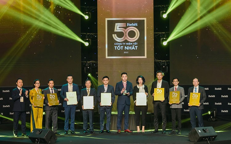 PV GAS lần thứ 10 liên tiếp nhận vinh danh của Forbes “Top 50 công ty niêm yết tốt nhất Việt Nam năm 2022” PV GAS lần thứ 10 liên tiếp nhận vinh danh của Forbes “Top 50 công ty niêm yết tốt nhất Việt Nam năm 2022”