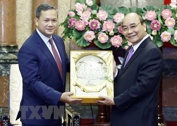 Chủ tịch nước tiếp Phó Tổng tư lệnh Quân đội Hoàng gia Campuchia hình ảnh 3 Chu tich nuoc tiep Pho Tong tu lenh Quan doi Hoang gia Campuchia hinh anh 3