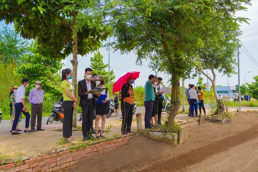 Cách bán hàng truyền thống khiến không ít môi giới bất động sản gặp khó khăn Cách bán hàng truyền thống khiến không ít môi giới bất động sản gặp khó khăn