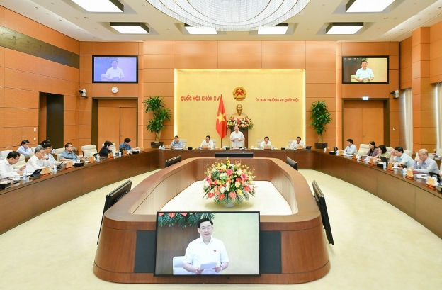 Chủ tịch Quốc hội Vương Đình Huệ và các Phó Chủ tịch Quốc hội chủ trì Phiên họp chuyên đề pháp luật tháng 8/2022