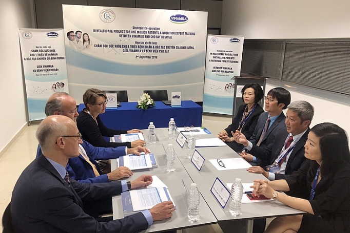 vinamilk benh vien cho ray ky ket hop tac chien luoc nang tam quoc te