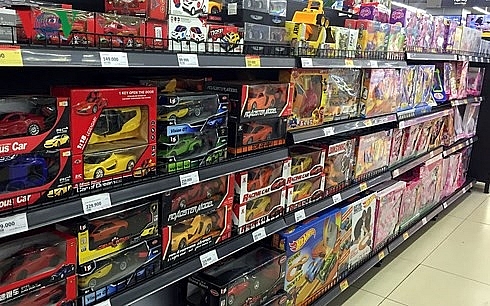 Thị trường đồ chơi trẻ em: Hàng ngoại lấn át hàng nội thi truong do choi tre em hang ngoai lan at hang noi