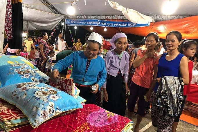 Hòa Bình: Đưa hàng Việt chất lượng về miền núi hoa binh dua hang viet chat luong ve mien nui