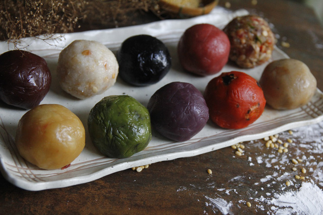 Bánh trung thu handmade bão hoà, dân buôn chỉ dám làm cầm chừng banh trung thu handmade bao hoa dan buon chi dam lam cam chung