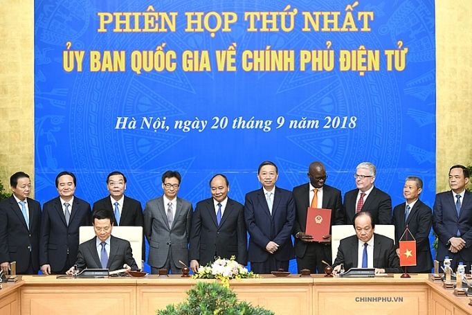thu tuong chu tri cuoc hop uy ban quoc gia ve chinh phu dien tu