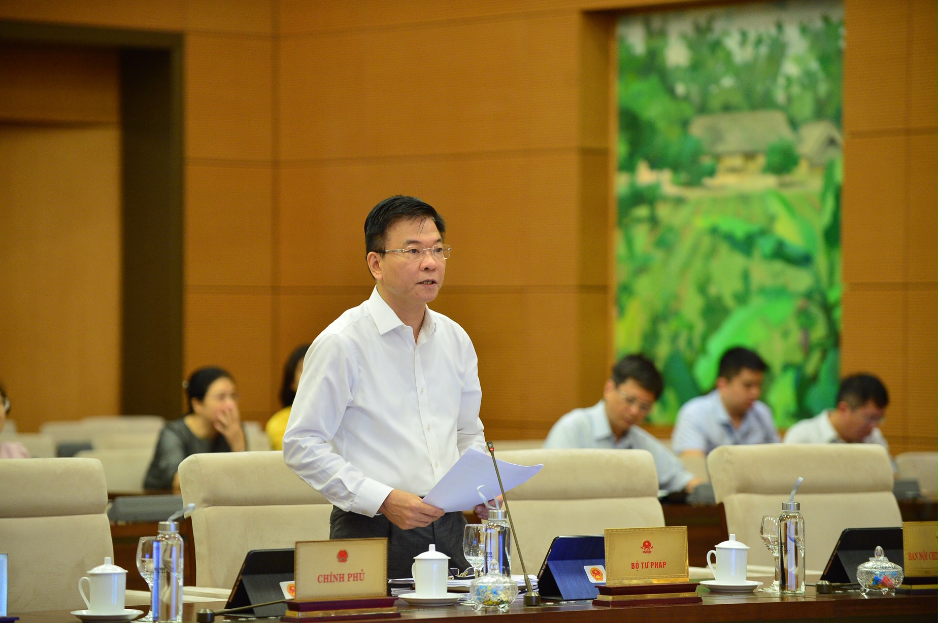 5 năm thi hành Hiến pháp: Hoàn thiện pháp luật là nhiệm vụ quan trọng hàng đầu 5 nam thi hanh hien phap hoan thien phap luat la nhiem vu quan trong hang dau