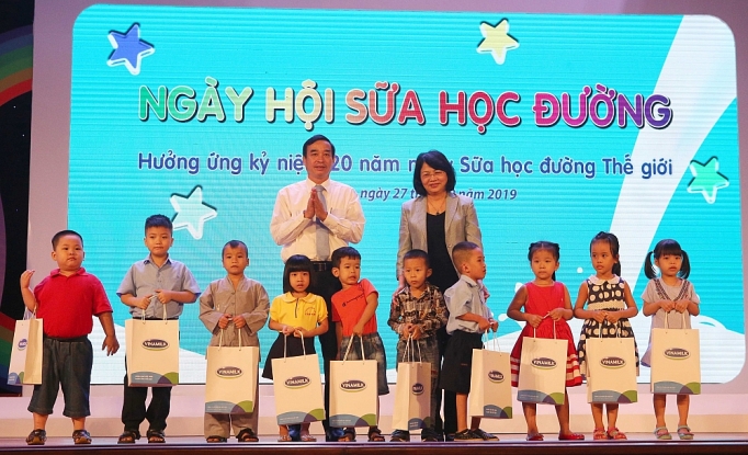 Đà Nẵng tổ chức Ngày hội Sữa học đường cho trẻ em mầm non da nang to chuc ngay hoi sua hoc duong cho tre em mam non