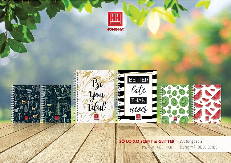 Sổ lò xo Hồng Hà độc đáo với bìa thơm & hiệu ứng phát quang thu hút giới trẻ 0124-scent-glitter