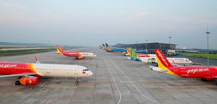 Các hãng hàng không chia 2 nhóm ủng hộ và phản đối giá sàn vé bay Các hãng hàng không chia 2 nhóm ủng hộ và phản đối giá sàn vé bay