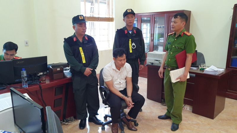 Bắt tạm giam Phó trưởng Phòng Tài chính kế hoạch TP Điện Biên Phủ “ăn” đất sân bay -0