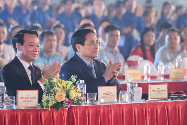 Thủ tướng: Bảo tồn, phát huy và lan tỏa Xòe Thái là trách nhiệm của tất cả chúng ta - Ảnh 2. Thủ tướng: Bảo tồn, phát huy và lan tỏa Xòe Thái là trách nhiệm của tất cả chúng ta - Ảnh 2.