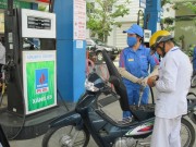 Từ ngày 1/12/2015, 50% cửa hàng xăng dầu bán xăng E5