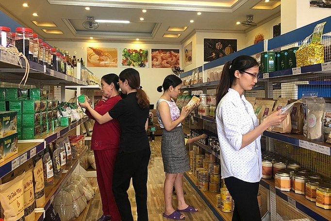 sieu thi dac san nghe tinh hien thuc hoa uoc mo khoi nghiep