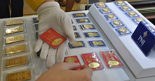 Giá vàng và USD cùng lặng sóng gia vang va usd cung lang song
