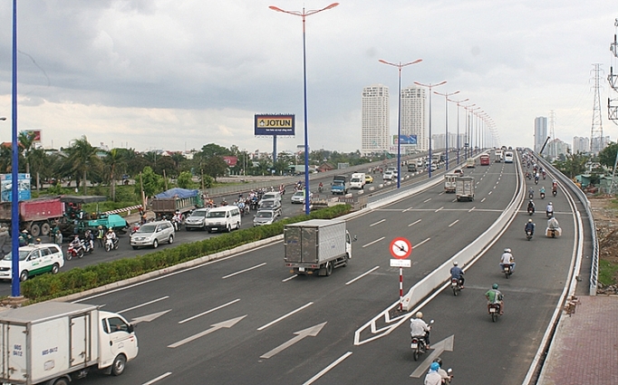 TP. Hồ Chí Minh thí điểm cơ chế đặc thù: Tạo vốn phát triển hạ tầng tp ho chi minh thi diem co che dac thu tao von phat trien ha tang