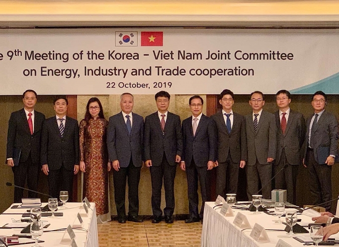 Kỳ họp lần thứ 9 của UBHH Việt Nam – Hàn Quốc về hợp tác Năng lượng, Công nghiệp và Thương mại Việt Nam – Hàn Quốc ky hop lan thu 9 cua ubhh viet nam han quoc ve hop tac nang luong cong nghiep va thuong mai viet nam han quoc