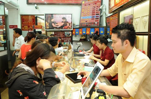 Giá vàng SJC vẫn cao hơn thế giới 3 triệu đồng/lượng