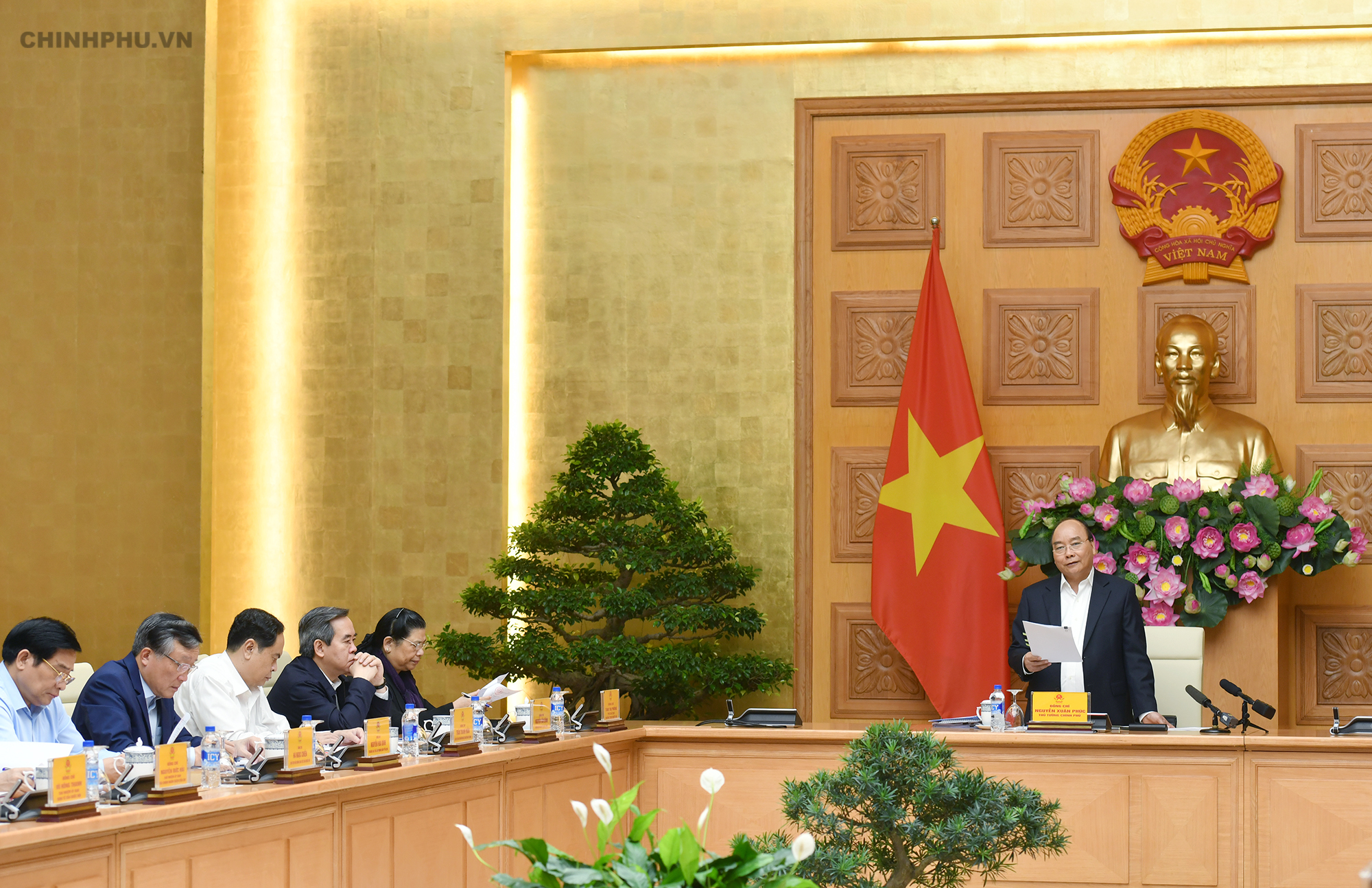 phien hop dau tien cua tieu ban kinh te xa hoi chuan bi dai hoi xiii cua dang