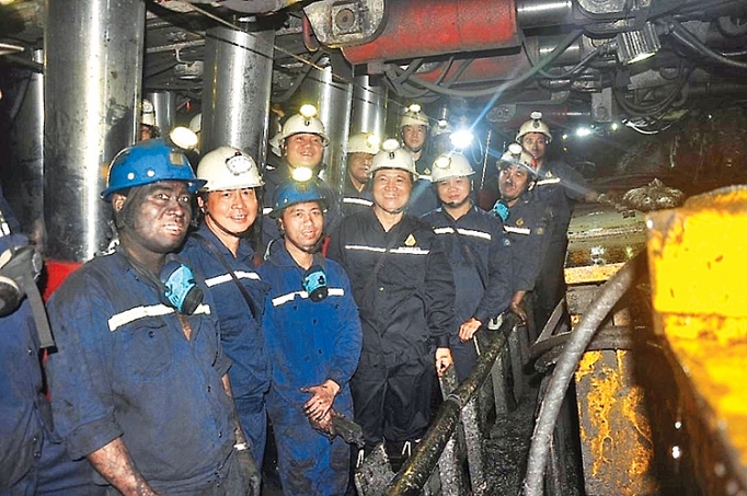 Công ty CP Than Hà Lầm: Sẵn sàng về đích 2018 cong ty cp than ha lam san sang ve dich 2018