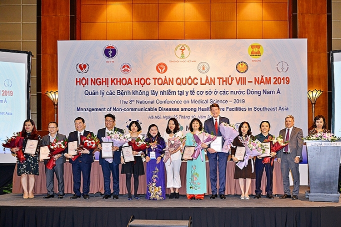 bayer ho tro ngay an toan cho benh nhan nam 2019