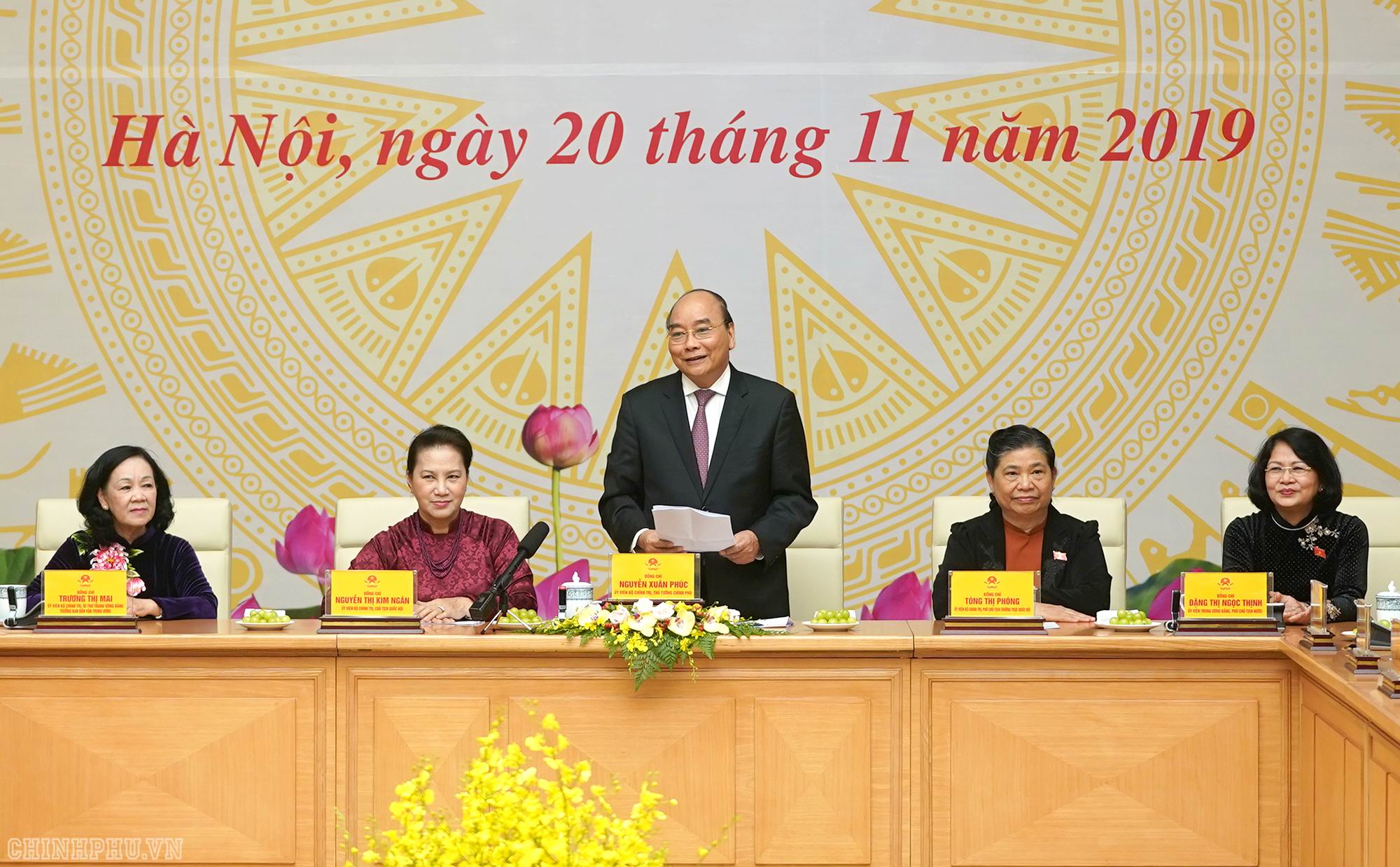 thu tuong gap mat cac lanh dao va dai bieu quoc hoi nu