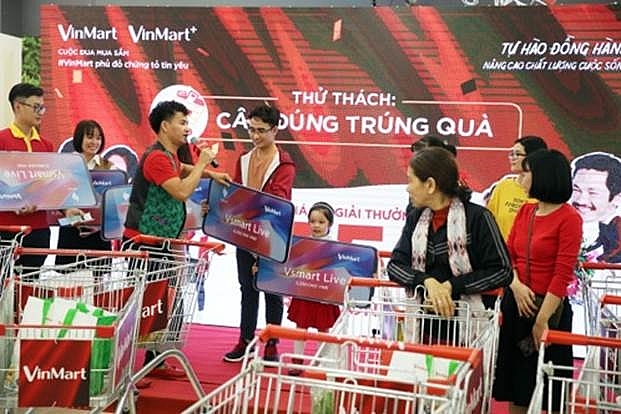 khach hang phu do vinmart hao hung tranh tai trong cuoc dua mua sam