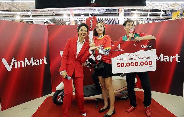 khach hang phu do vinmart hao hung tranh tai trong cuoc dua mua sam