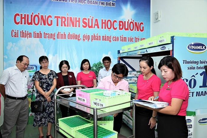 Sữa học đường TP. Hồ Chí Minh đã bắt đầu "vào nhịp" chỉ sau 2 tuần triển khai sua hoc duong tpho chi minh da bat dau vao nhip chi sau 2 tuan trien khai
