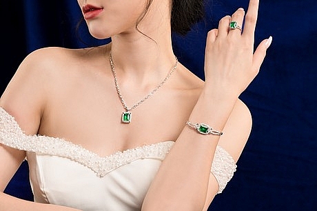 Trang sức AJC công bố nhận diện thương hiệu mới hiện đại và thời thượng trang suc ajc cong bo nhan dien thuong hieu moi hien dai va thoi thuong