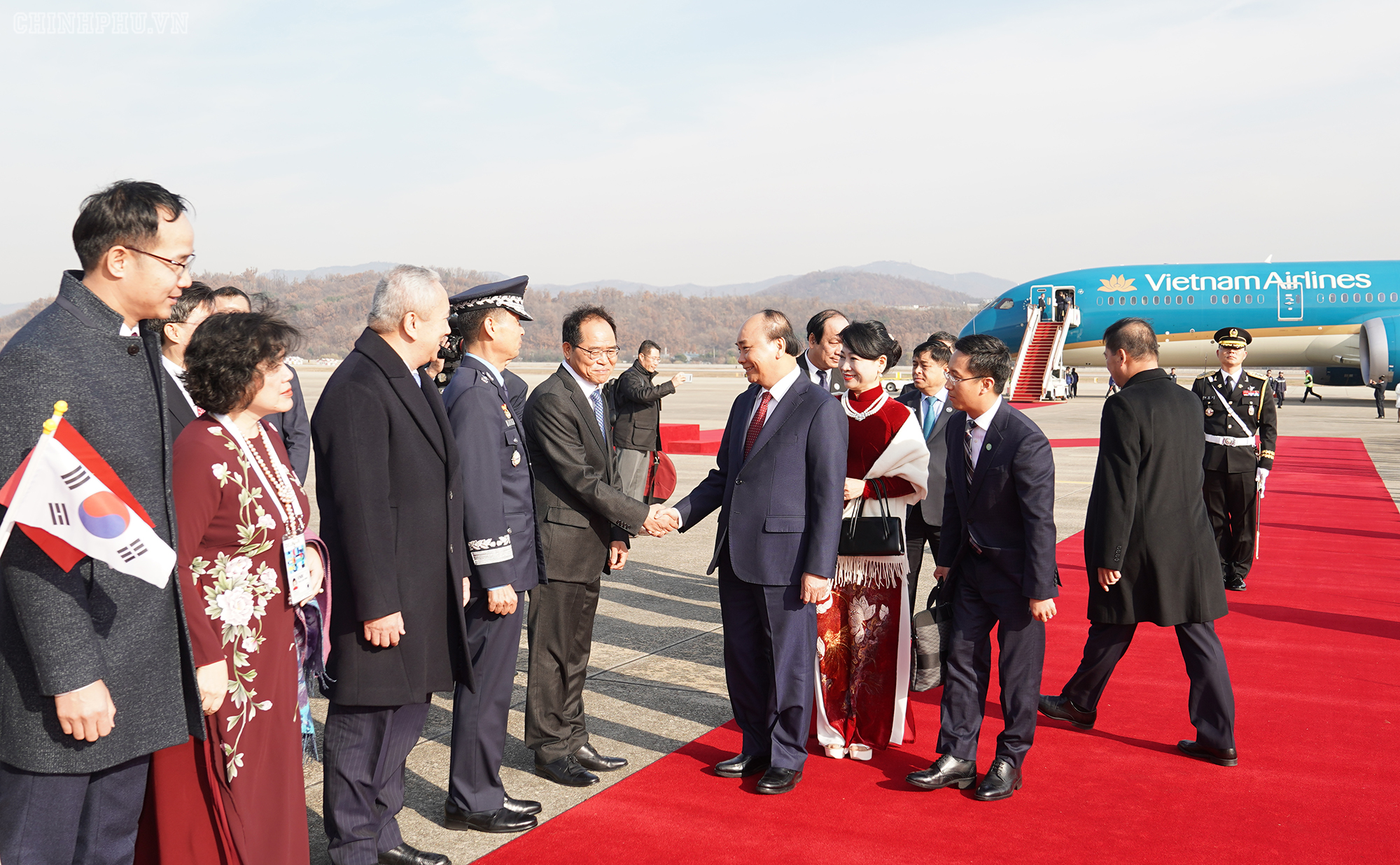 le don chinh thuc thu tuong nguyen xuan phuc tai thu do seoul han quoc