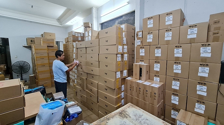 Thương mại điện tử đón sóng lễ hội mua sắm cuối năm Thương mại điện tử đón sóng lễ hội mua sắm cuối năm