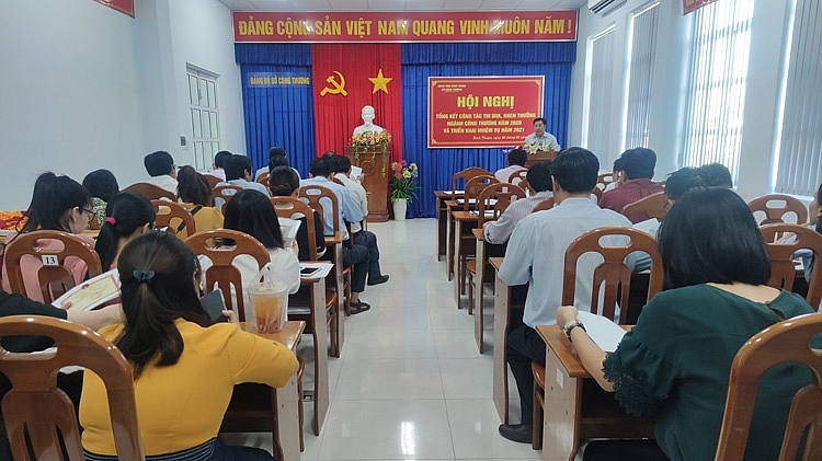 Hội nghị Tổng kết phong trào thi đua năm 2020 và ký kết giao ước thi đua năm 2021 của ngành Công Thương Bình Thuận