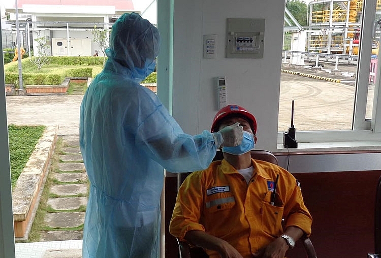 Thực hiện xét nghiệm và khám sức khỏe cho toàn bộ nhân sự tham gia BDSC Thực hiện xét nghiệm và khám sức khỏe cho toàn bộ nhân sự tham gia BDSC