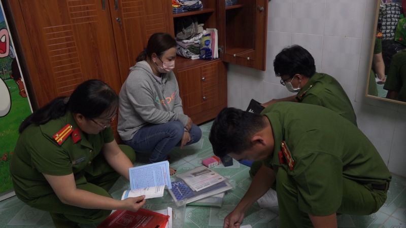 Nhân viên ngân hàng lừa đảo chiếm đoạt trên 13 tỷ đồng -0