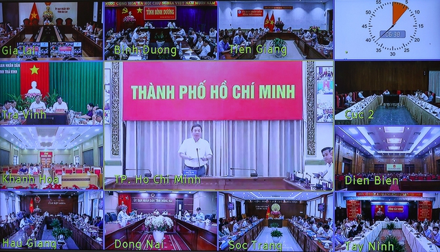 Thủ tướng: Khắc phục sớm nhất vướng mắc về cơ chế, thủ tục, không để ảnh hưởng tới sức khỏe người dân và các hoạt động KT-XH - Ảnh 9. Thủ tướng: Khắc phục sớm nhất vướng mắc về cơ chế, thủ tục, không để ảnh hưởng tới sức khỏe người dân và các hoạt động KT-XH - Ảnh 9.