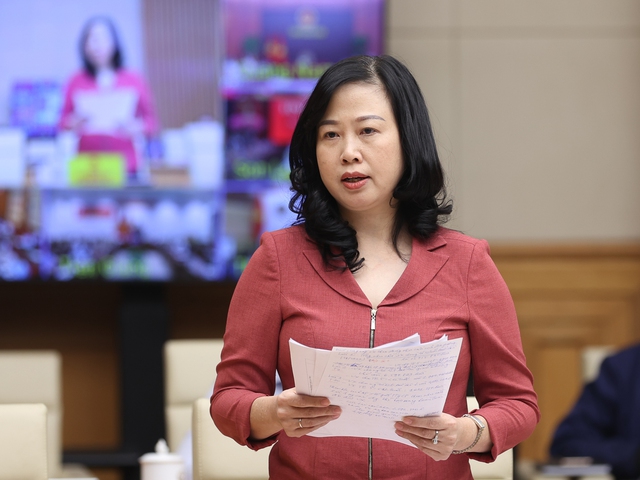 Thủ tướng: Khắc phục sớm nhất vướng mắc về cơ chế, thủ tục, không để ảnh hưởng tới sức khỏe người dân và các hoạt động KT-XH - Ảnh 3. Thủ tướng: Khắc phục sớm nhất vướng mắc về cơ chế, thủ tục, không để ảnh hưởng tới sức khỏe người dân và các hoạt động KT-XH - Ảnh 3.