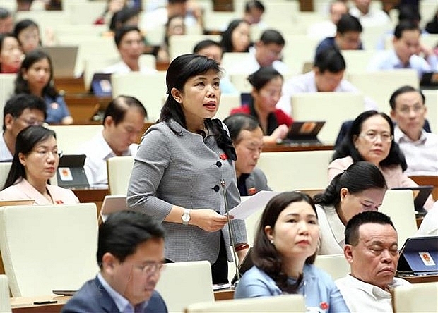 Đại biểu Quốc hội tỉnh Quảng Ninh Nguyễn Thị Thu Hà phát biểu.  Đại biểu Quốc hội tỉnh Quảng Ninh Nguyễn Thị Thu Hà phát biểu.