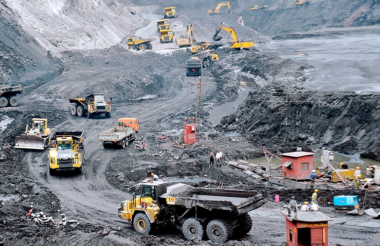 Ngành khai thác khoáng sản tăng trưởng cao quang-ninh-cong-nghiep-che-bien-che-tao-tang-truong-cao