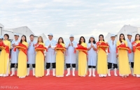 Thủ tướng dự khánh thành khu sản xuất cá tra giống trên sông Tiền