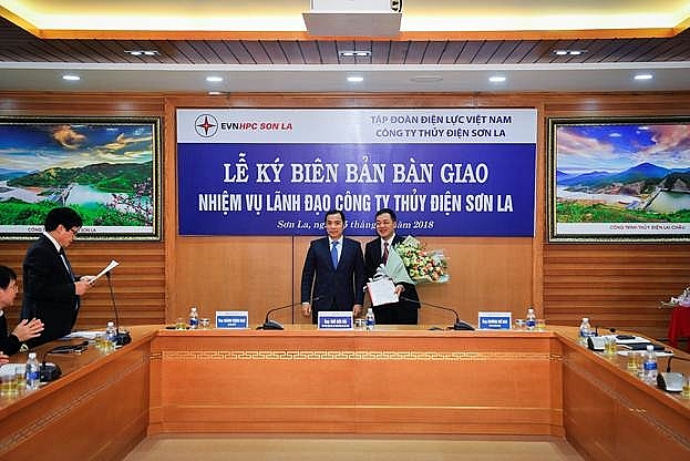 Lễ ký biên bản bàn giao nhiệm vụ lãnh đạo Công ty Thủy điện Sơn La le ky bien ban ban giao nhiem vu lanh dao cong ty thuy dien son la