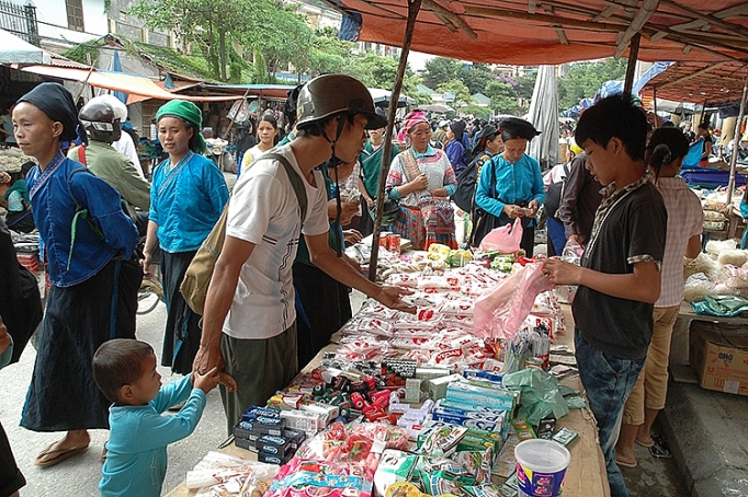 Bắc Kạn: Sôi động phiên chợ hàng Việt bac kan soi dong phien cho hang viet